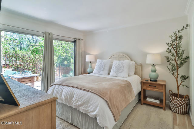 4021 Yankee Drive, Agoura Hills CA: https://media.crmls.org/mediaz/53d00cc9-5704-4e82-a269-7d1ffafb1182.jpg
