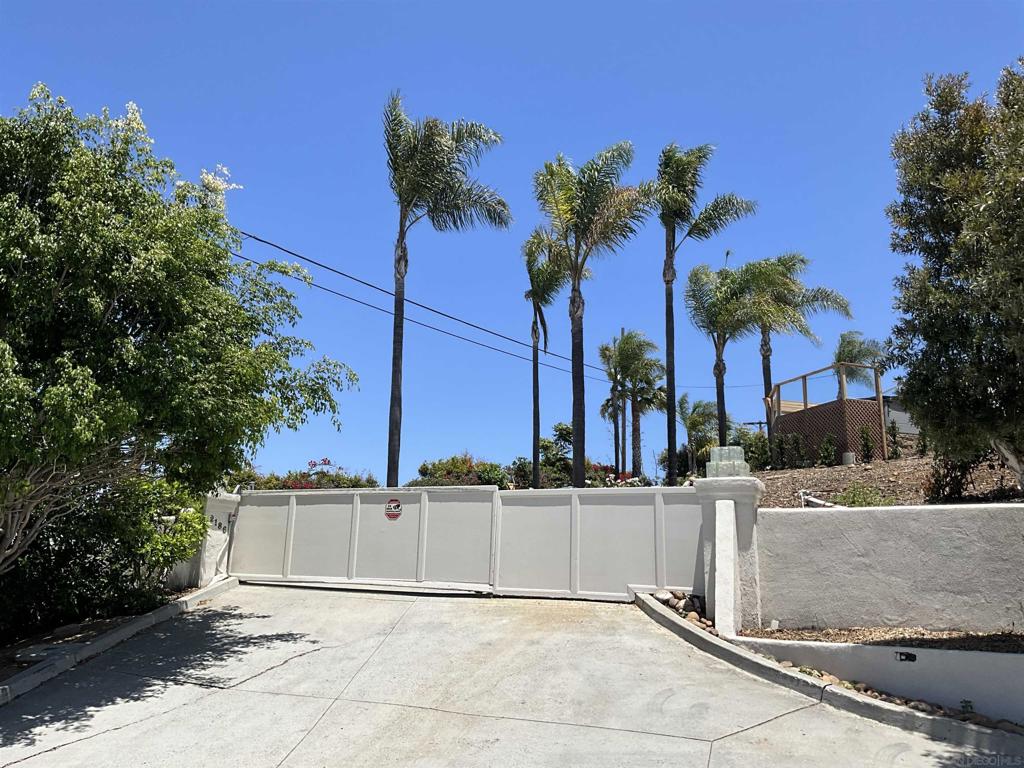 MLS #250033043SD img 6