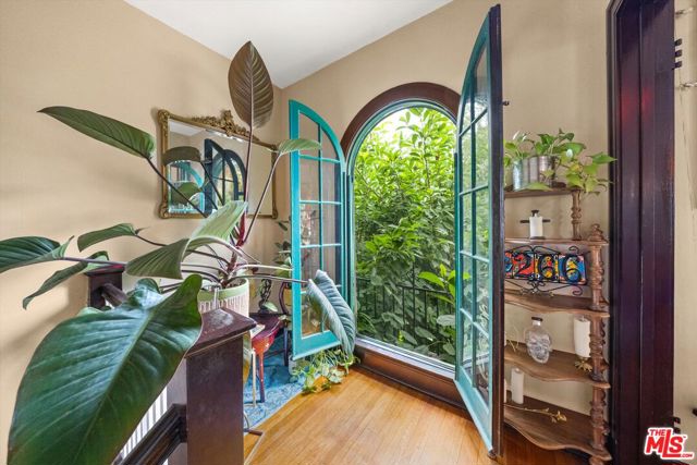 1266 N Flores Street, West Hollywood CA: https://media.crmls.org/mediaz/53d0623c-4a92-474d-ae58-e8887de3737e.jpg