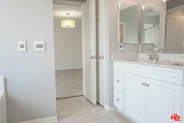 2732 Hemlock Road, Palmdale CA: https://media.crmls.org/mediaz/53d08579-eb7f-4114-b41d-b8982815ea6c.jpg