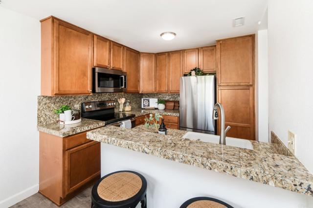 Detail Gallery Image 12 of 35 For 866 S Rancho Santa Fe Rd #H,  San Marcos,  CA 92078 - 2 Beds | 2 Baths