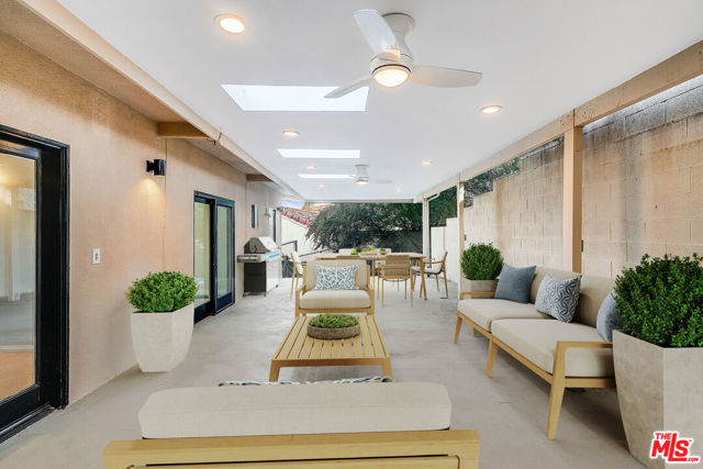 4188 Sunswept Drive photo 3