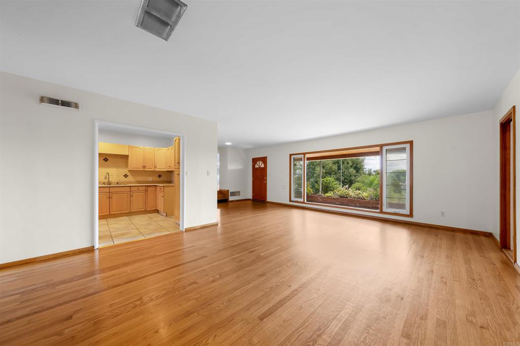 2516 Chatsworth Boulevard - photo 4