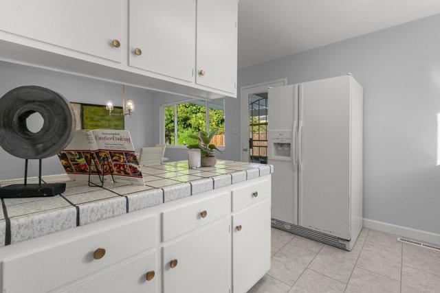 2476 Le Bain Drive, San Jose CA: https://media.crmls.org/mediaz/53d1a75c-c19c-41e2-a63f-6dc06c0690cf.jpg