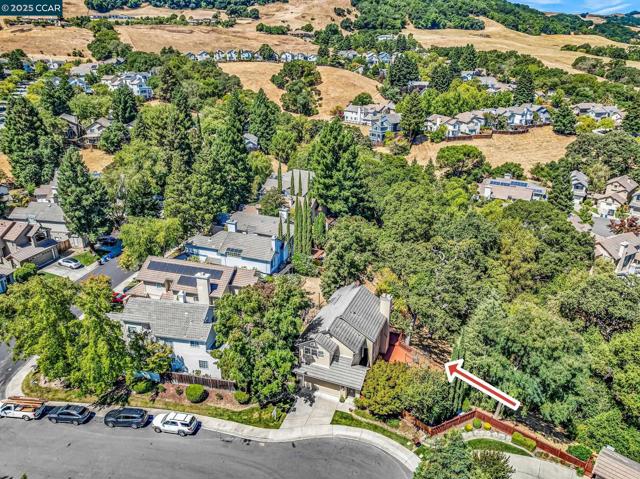 1618 Brush Creek Place, Danville CA: https://media.crmls.org/mediaz/53d435e7-0872-45ef-b7eb-810964819193.jpg