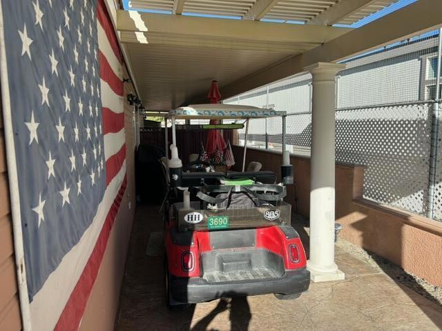 73671 Half Way Drive, Palm Desert CA: https://media.crmls.org/mediaz/53d4765d-6558-44eb-8ee6-1f5a9167b03c.jpg