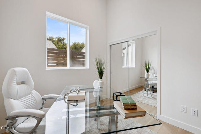 2711 2715 Dawson Avenue, Ventura CA: https://media.crmls.org/mediaz/53d4f975-bc41-4344-a537-9b1f62f3d4cb.jpg