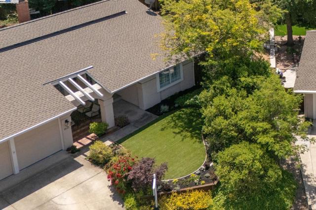 Image 3 of 51 For 1021 Knightwood Ct