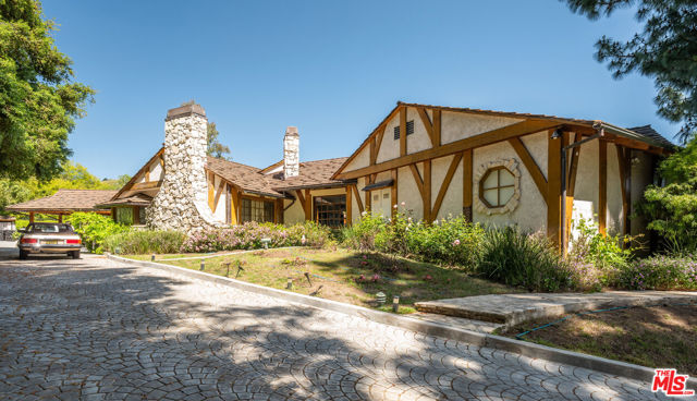 Details for 12003 Briarvale Lane, Studio City, CA 91604