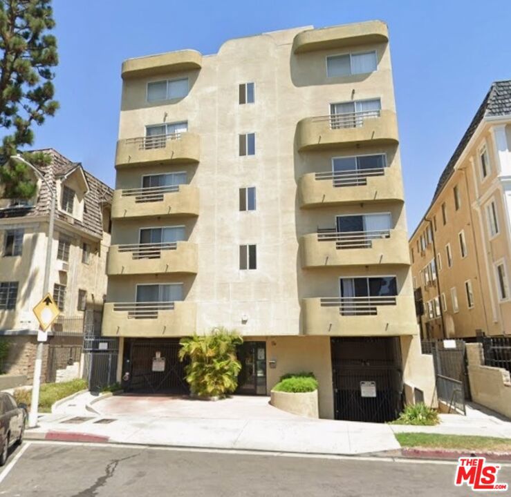 420 S Harvard Boulevard #405