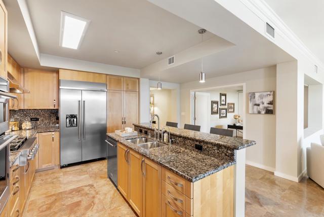 5470 La Jolla Boulevard, La Jolla CA: https://media.crmls.org/mediaz/53d5de06-2428-47c0-9832-f2a86a877793.jpg