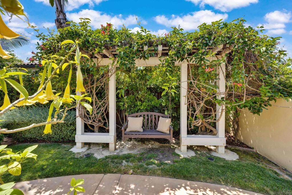 MLS #250027889SD image #30