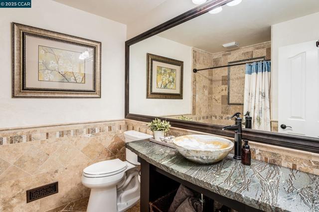 4040 Westminster Pl, Danville CA: https://media.crmls.org/mediaz/53d72653-ed86-4f54-bf9c-88ae7a19bedf.jpg