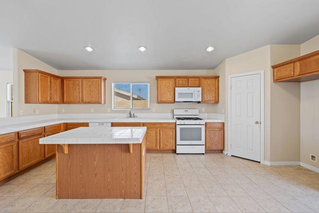 24-web-or-mls-8M4A4647