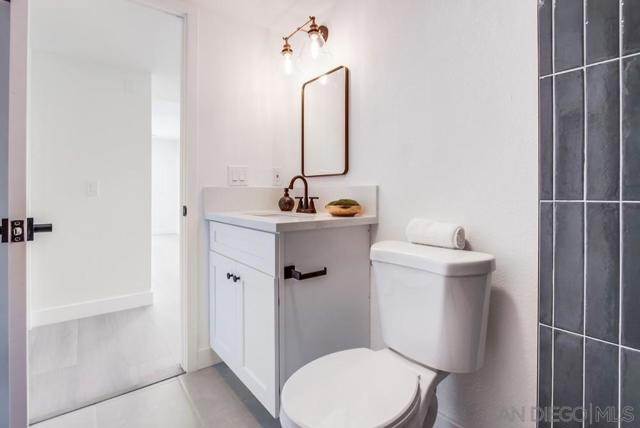 3302 Vista Rocosa, Escondido CA: https://media.crmls.org/mediaz/53d86bdc-5b73-4610-9af6-25d65b283a2d.jpg