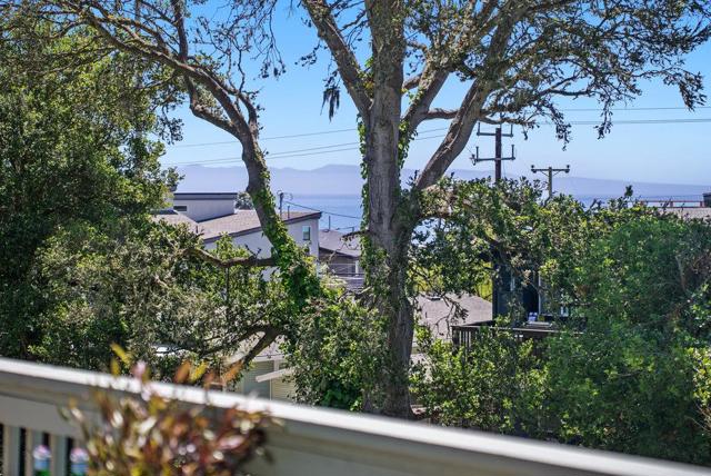 399 Sea Ridge Road, Seacliff CA: https://media.crmls.org/mediaz/53d87953-bdd5-465d-a87f-0e70eae4f4a7.jpg