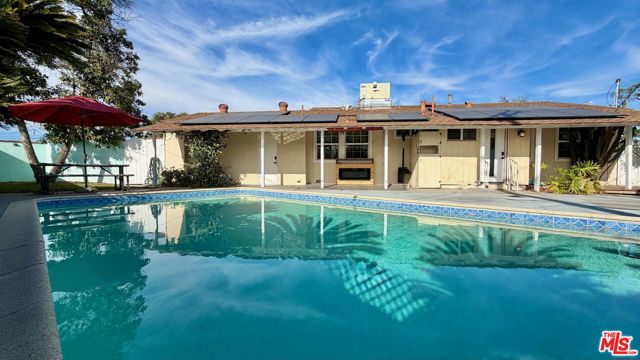 6257 Alcove Avenue, North Hollywood CA: https://media.crmls.org/mediaz/53d977eb-d857-4da3-888b-9e6ddb272e30.jpg