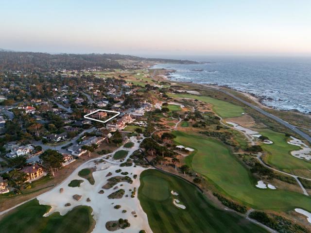 3017 Cormorant Road, Pebble Beach CA: https://media.crmls.org/mediaz/53d98007-e53b-4343-b7c2-f855433e2b74.jpg