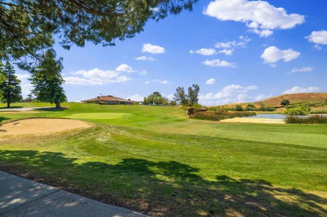 1822 Saint Andrews Court, Milpitas CA: https://media.crmls.org/mediaz/53d9c889-ecf4-4c55-b18f-56108782357e.jpg