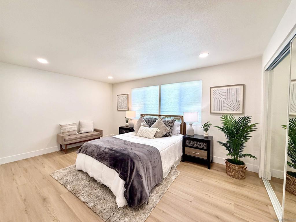 MLS #250034460SD img 24