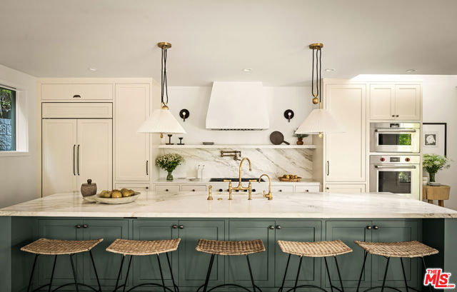 Drew Fenton | 327 E Rustic Road Santa Monica CA | MLS: 7265256