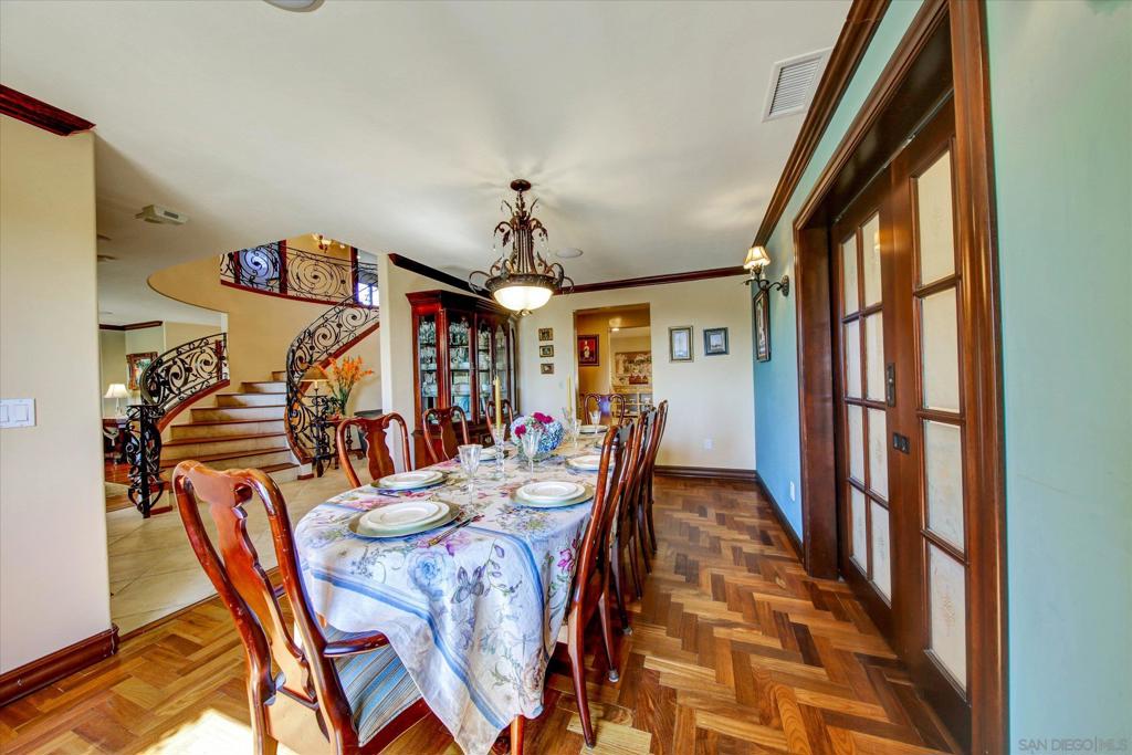 2540 Chatsworth - photo 18