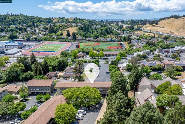 2345 Paloma Ct, Pinole CA: https://media.crmls.org/mediaz/53dbc478-19dd-4b5c-b363-2248d8a6ed06.jpg