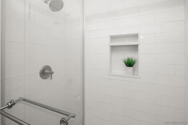 661 Balboa Avenue, Coronado CA: https://media.crmls.org/mediaz/53dbf55d-9ae5-423a-89fa-a5da19d8ca27.jpg