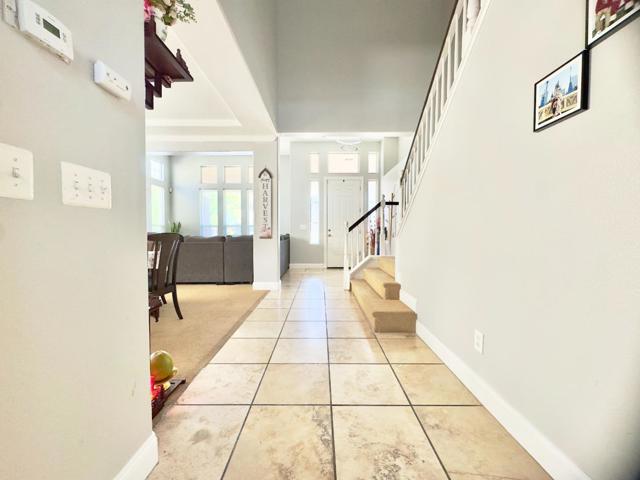 9562 E Park Drive, Elk Grove CA: https://media.crmls.org/mediaz/53dd2a37-5216-4f23-b291-fcf47fecda63.jpg