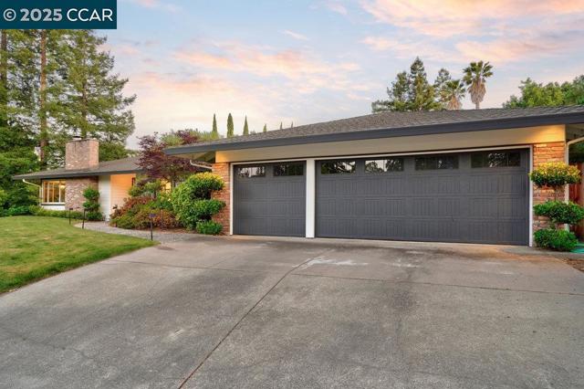 314 Draeger Dr, Moraga CA: https://media.crmls.org/mediaz/53ddb2ae-ad66-463f-924c-3b1d12afb88d.jpg