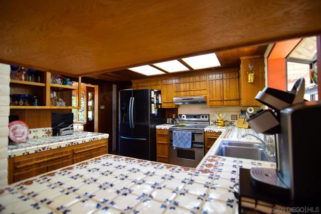 23684 Viejas Grade Rd, Descanso CA: https://media.crmls.org/mediaz/53ddf864-869f-4dae-9a2b-6ab9599294a9.jpg