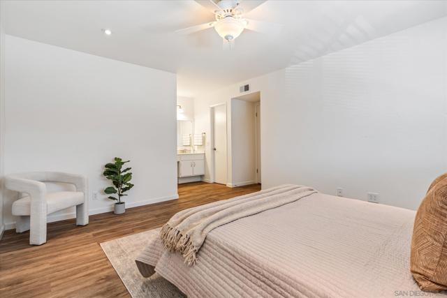 26258 Via Roble Ln,  CA: https://media.crmls.org/mediaz/53de0cb0-db77-48d7-913c-8bb74093613f.jpg