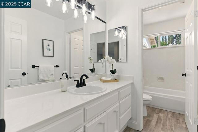 5220 Portillo Valley, San Ramon CA: https://media.crmls.org/mediaz/53de4ae0-f5de-440a-90ee-6c7bdb70785e.jpg
