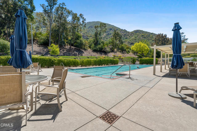 6378 Lada Avenue, Camarillo CA: https://media.crmls.org/mediaz/53de6d6a-faf7-442c-ab96-99d5ea063dd0.jpg