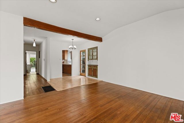 1018 Wellesley Avenue, Los Angeles CA: https://media.crmls.org/mediaz/53decdbd-8519-4cf0-9294-3e73eb78c741.jpg
