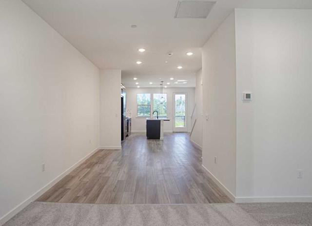 5968 Virtual Court, San Jose CA: https://media.crmls.org/mediaz/53df6905-edc6-416b-93db-361b2947b99a.jpg