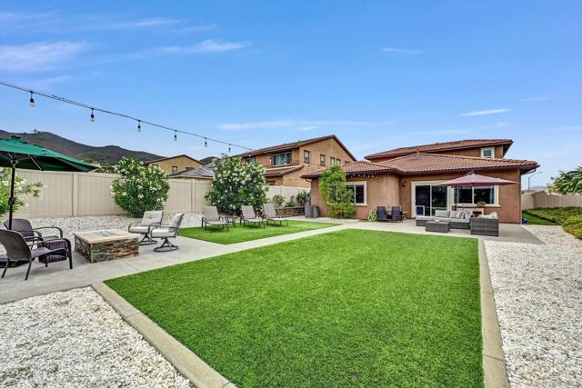 441 Ventasso Way, Fallbrook CA: https://media.crmls.org/mediaz/53dfe794-0a6b-4f87-bfea-26bc51947fd8.jpg