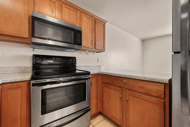 Detail Gallery Image 21 of 32 For 3285 Ocean View Blvd #22,  San Diego,  CA 92113 - 3 Beds | 2 Baths