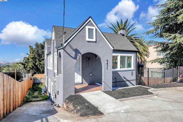 9431 Thermal St, Oakland, California 94605, ,Multi-Family,For Sale,Thermal St,41075743