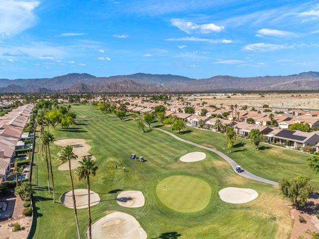 37383 Westridge Avenue, Palm Desert CA: https://media.crmls.org/mediaz/53e330d0-3aed-4305-9efc-b8f5865f742c.jpg