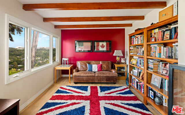 1018 N Tigertail Road, Los Angeles CA: https://media.crmls.org/mediaz/53e35888-3da2-49dd-9122-9da6c0ee3f35.jpg