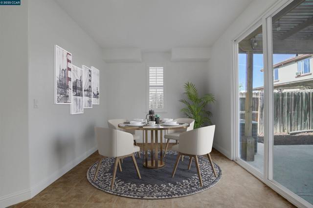 1411 Granite Creek Dr, Patterson CA: https://media.crmls.org/mediaz/53e4020d-b19c-4a3e-bf47-714370204f7d.jpg