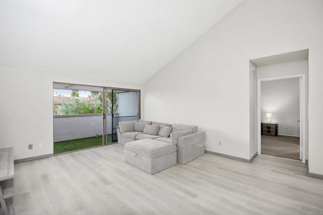 Detail Gallery Image 4 of 29 For 6214 Agee St #34,  San Diego,  CA 92122 - 2 Beds | 1/1 Baths