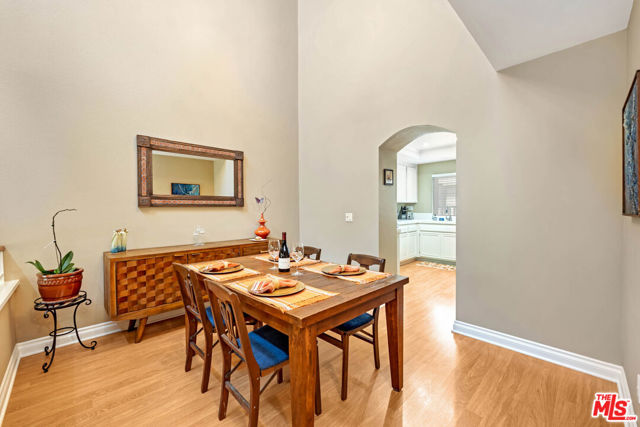 1018 Gilbert Lane photo 7