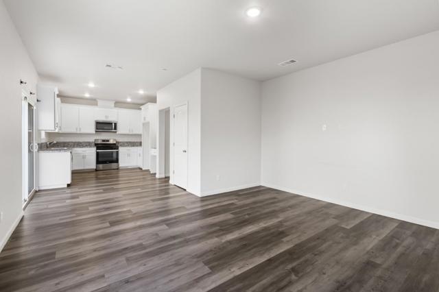 603 Cadiz Avenue, Merced CA: https://media.crmls.org/mediaz/53e56fa3-05fc-48bf-a354-376031a59cdf.jpg