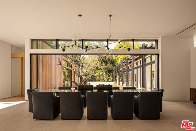 1225 Shippee Lane, Ojai CA: https://media.crmls.org/mediaz/53e5ebef-0e92-46fd-b83d-969a10053910.jpg