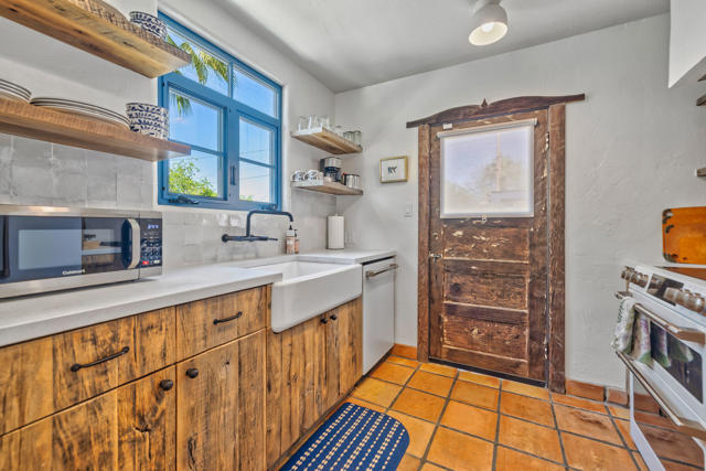 52862 Eisenhower Drive Drive, La Quinta CA: https://media.crmls.org/mediaz/53e61feb-6231-409b-b02b-51257001908b.jpg