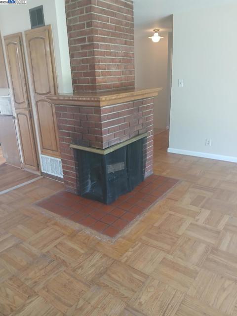 1781 Via Rancho, San Lorenzo CA: https://media.crmls.org/mediaz/53e63009-07b7-4428-97e7-4583b24de129.jpg