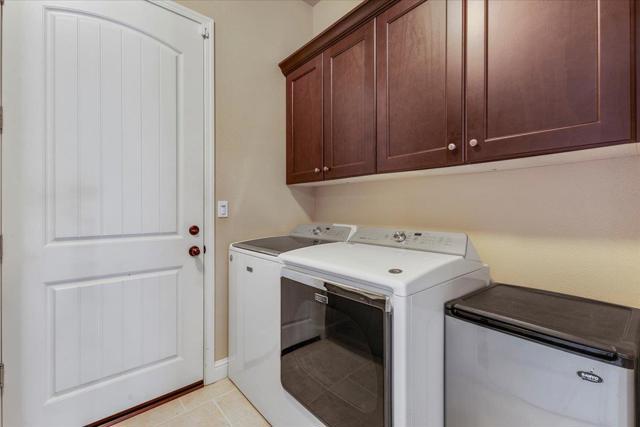 481 Logan Way, Marina CA: https://media.crmls.org/mediaz/53e77a86-d1f1-4510-8ece-69a142fd9b26.jpg