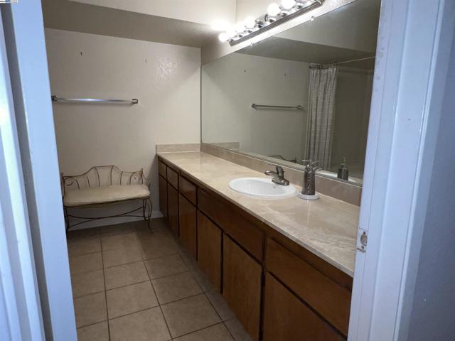 2121 Vale Rd, San Pablo CA: https://media.crmls.org/mediaz/53e77f90-3e96-4d31-8021-f03ae0473e60.jpg